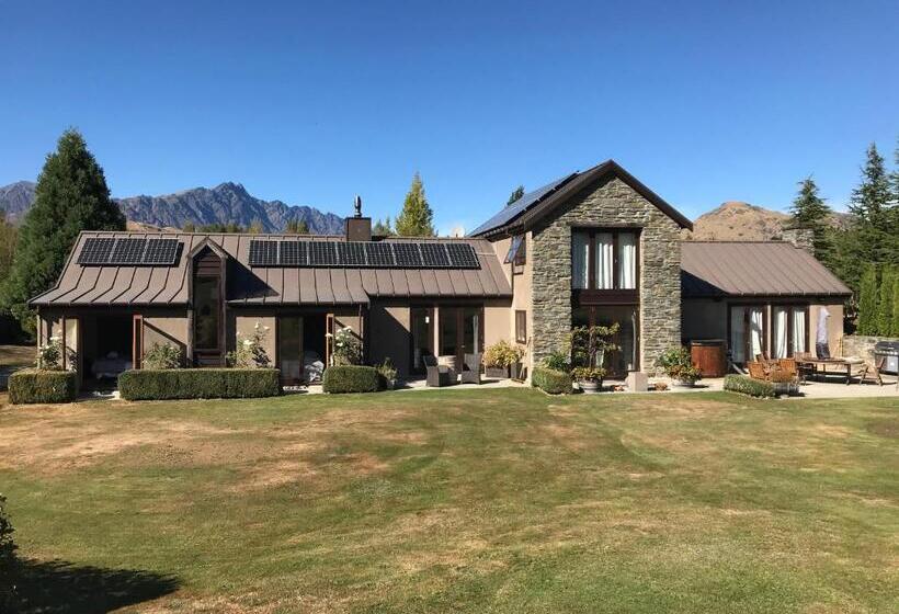 Номер Deluxe, Three Thirty B & B