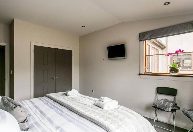 Номер Deluxe, Three Thirty B & B