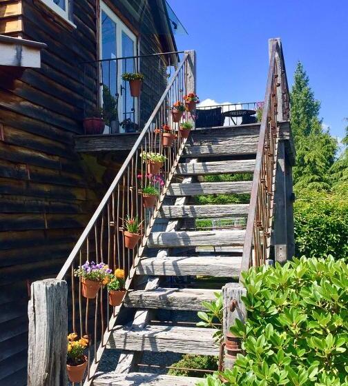 Апартаменты 1 Спальня, Three Thirty B & B