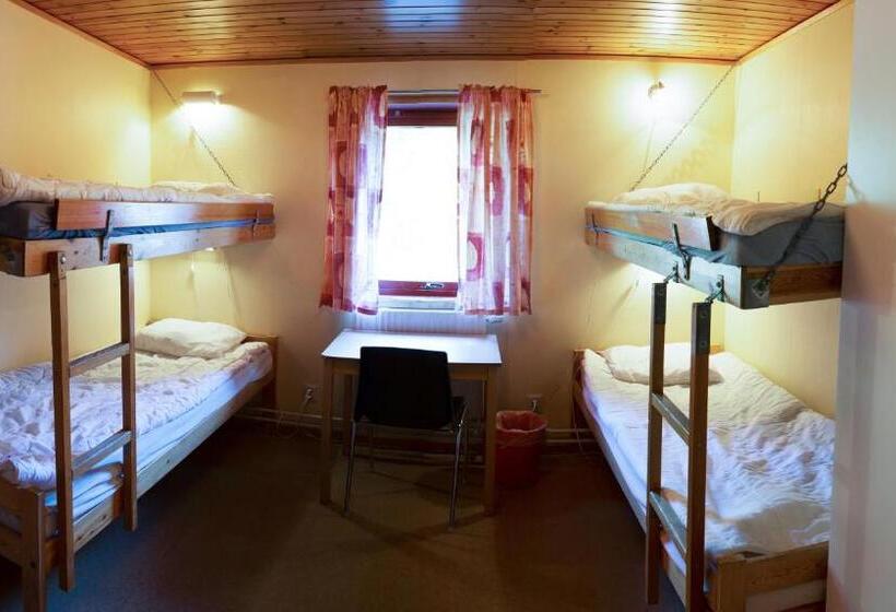 اتاق استاندارد چهارنفره با سرویس بهداشتی مشترک, Halens Camping Och Stugby