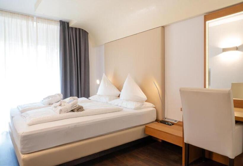 Люкс 2 Спальни, Lake Spa Hotel Seeleiten
