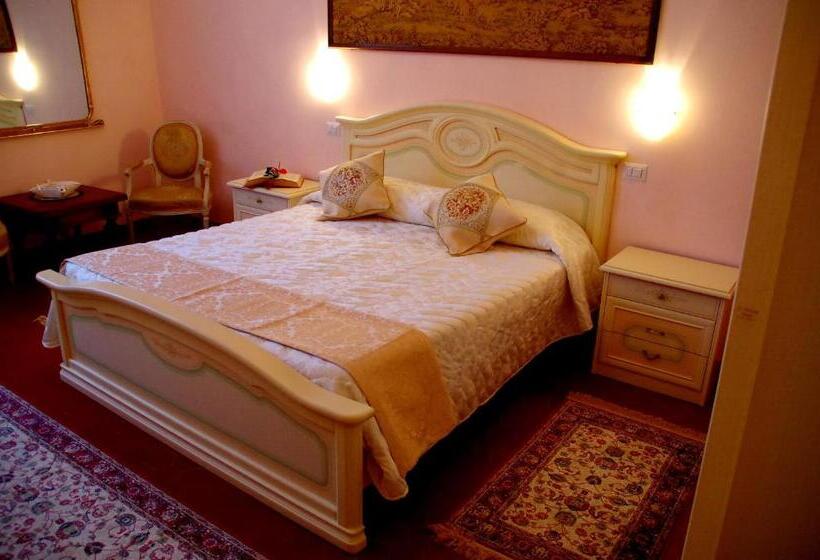 اتاق لوکس, Casalbergo