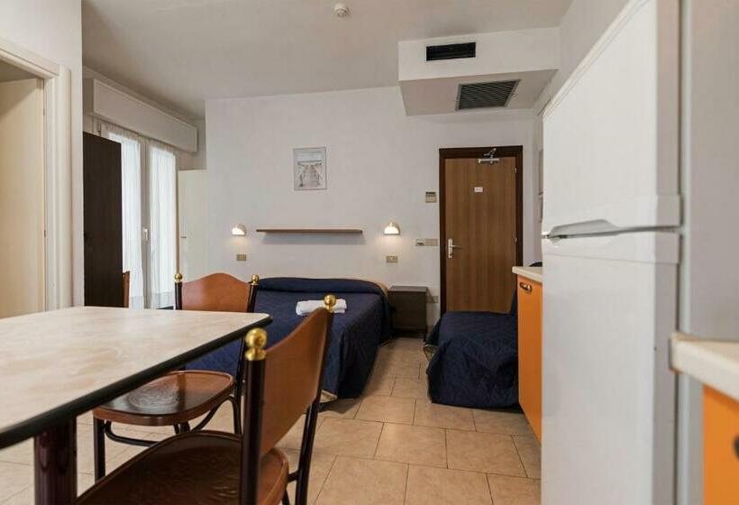 Студио Стандарт с Балконом, Residence  Das Nest