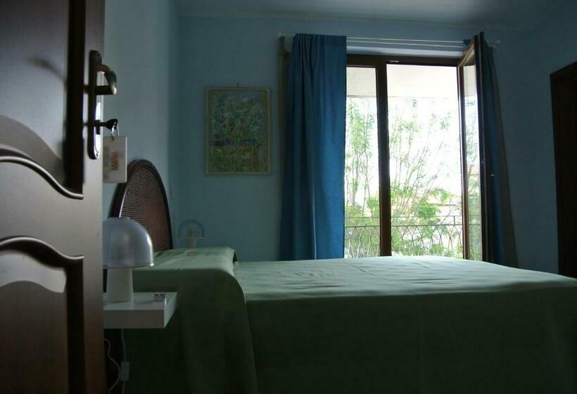 חדר סטנדרט עם מרפסת, Villa Nicodemo