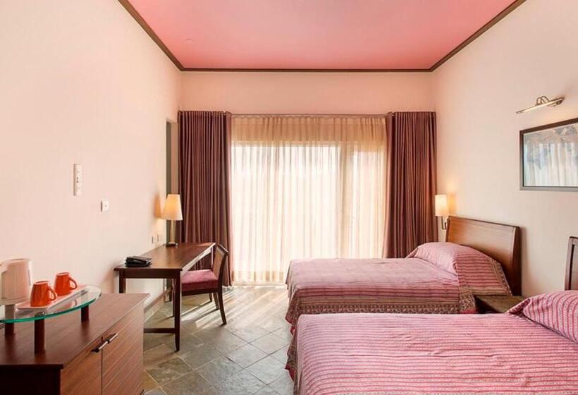 Номер Стандарт Вид на Бассейн, Dera Masuda Luxury Resort