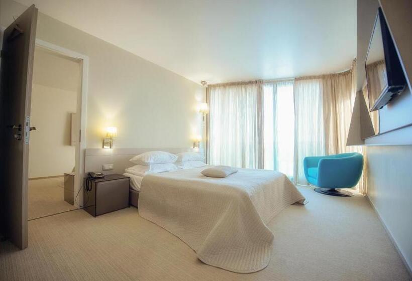 سوییت با چشم‌انداز دریا, Turquoise All Inclusive