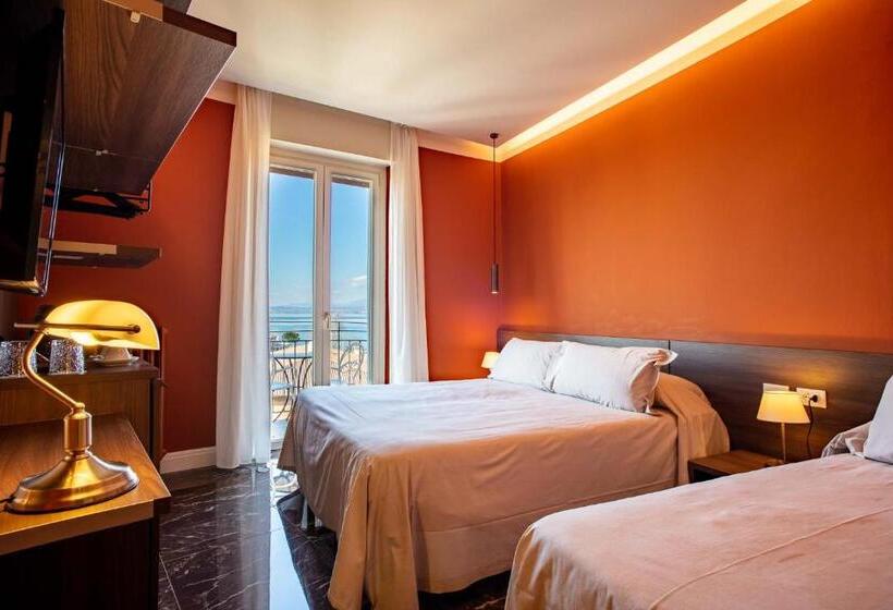 스탠다드 트리플 룸, Art Hotel Ventaglio