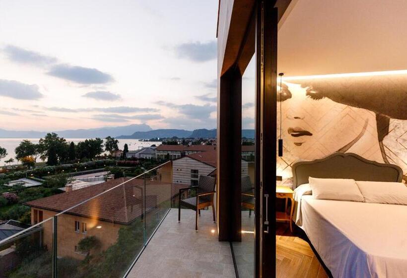 디럭스 스위트, Art Hotel Ventaglio