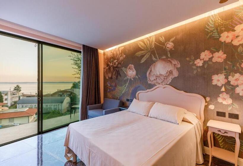 스탠다드 룸 호수 전망, Art Hotel Ventaglio