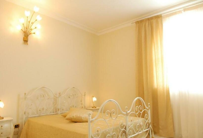 اتاق استاندارد سه نفره, Villa Caramia
