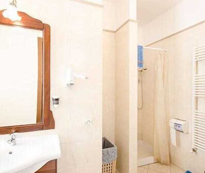标准间, B&b Iris