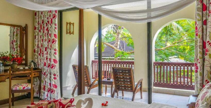 اتاق سوپریور, Lotfa Resort Diani