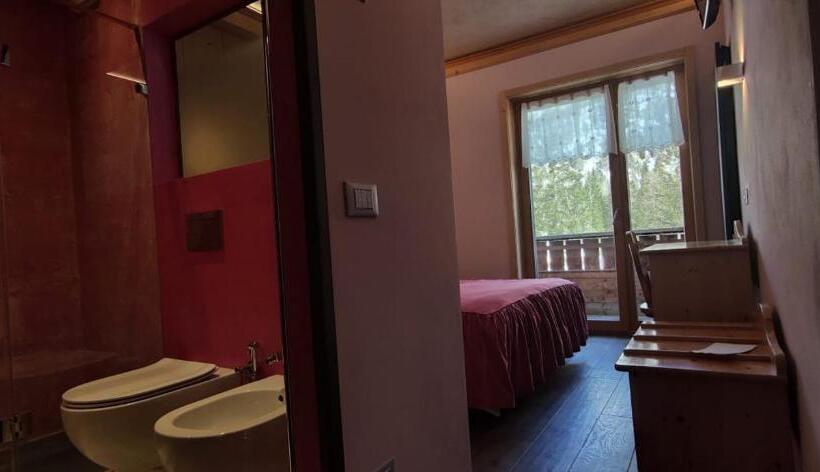 Номер Стандарт, Albergo Chalet Lago Antorno