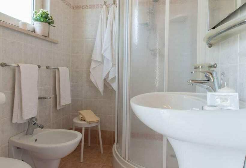 Номер Стандарт, Ristorante Hotel Lucia   100 Mt Dal Mare