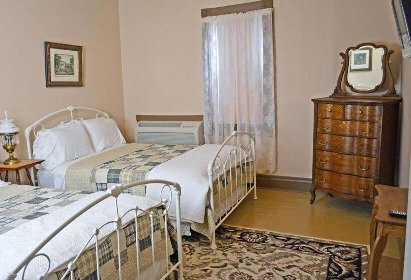 Люкс, Backwoods Bed And Bath