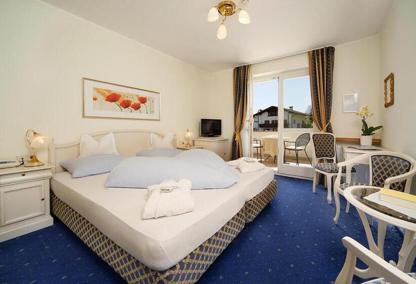 اتاق لوکس با بالکن, Boutique Hotel Ballguthof Am Golfplatz