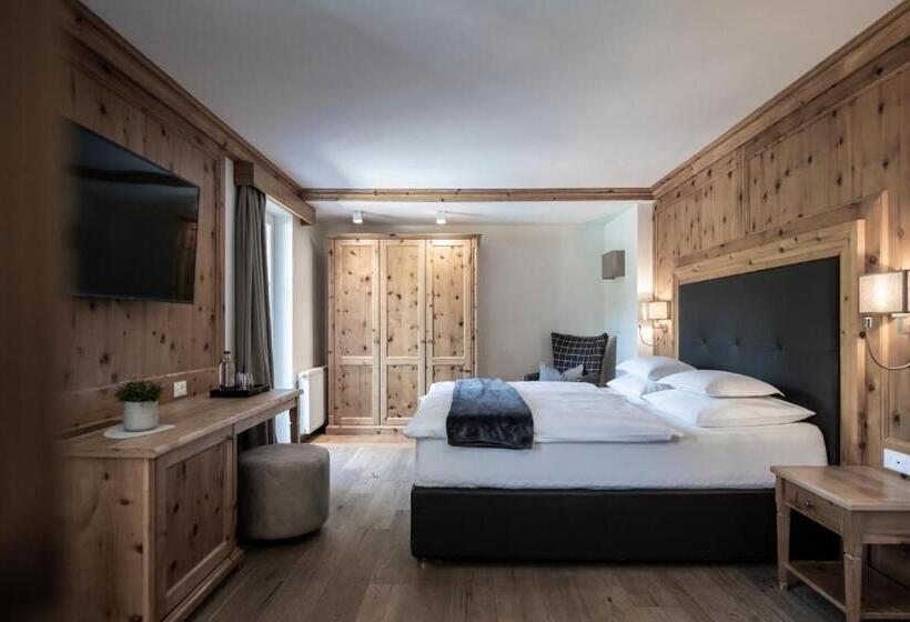Номер Стандарт с Балконом, Alpine Spa Resort Viktoria