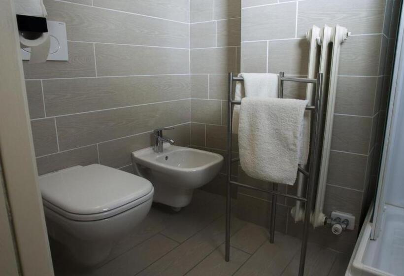 Номер Стандарт Трехместный, B&b Francolini