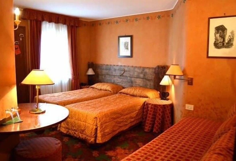 اتاق استاندارد سه نفره, Chateau Blanc
