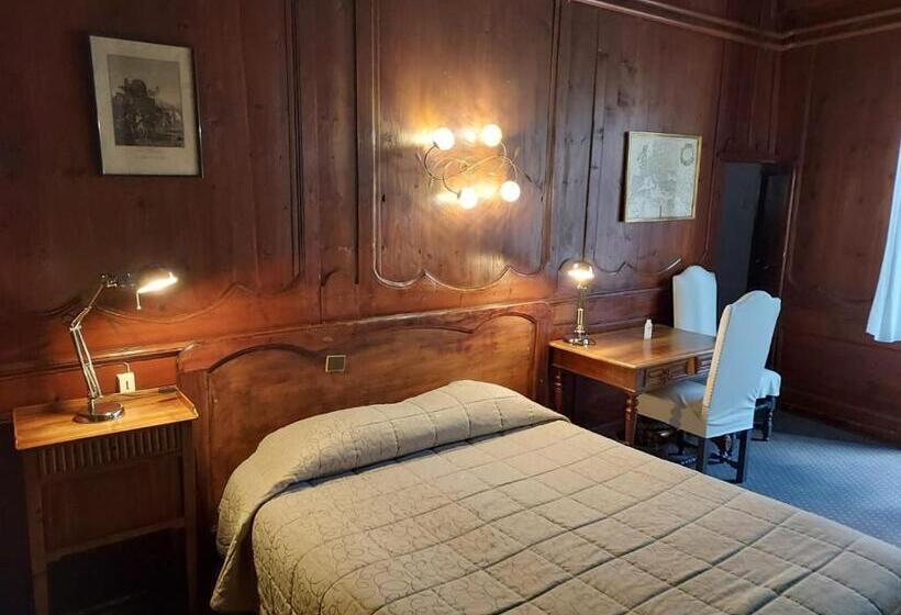 Номер Deluxe, Château De Passières