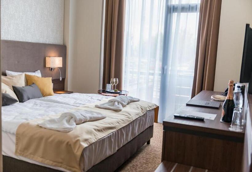 غرفة قياسية بلس, Thermalpark