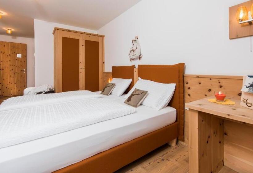 Номер Комфорт, Small & Lovely Hotel Zaluna