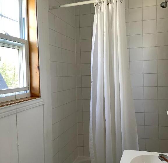 マウンテンビュースタンダードルーム, Hôtel Motel Rocher Percé