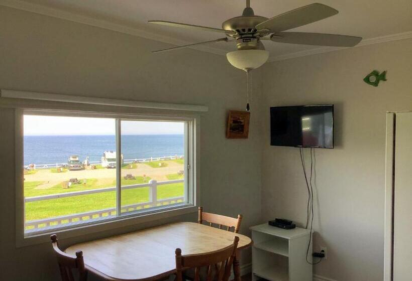 Полулюкс с Балконом, Hôtel Motel Rocher Percé