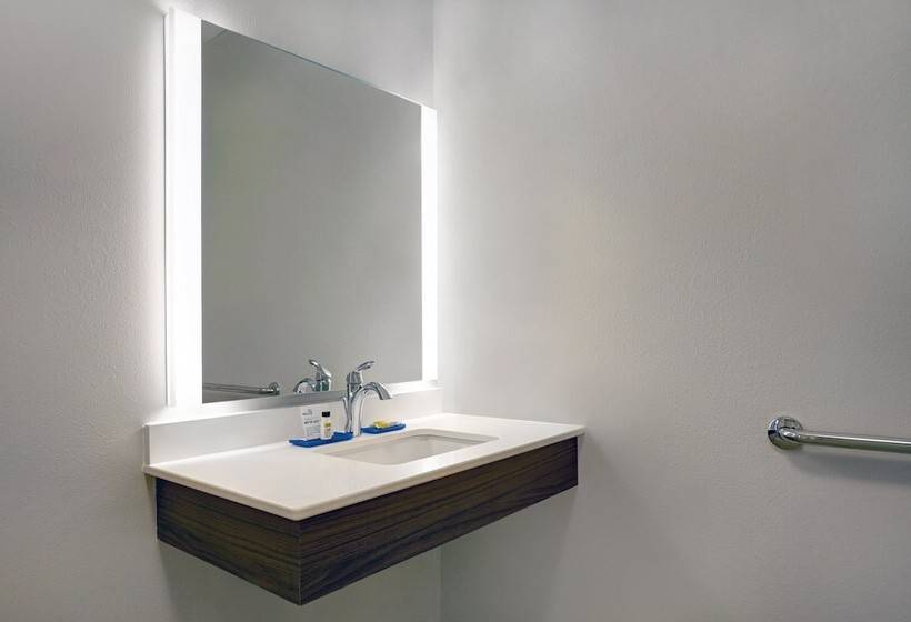 سوییت, Holiday Inn Express & Suites   Lenexa   Overland Park Area, An Ihg