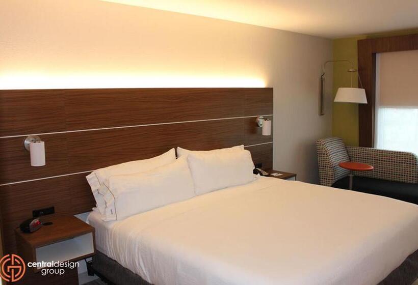 带大床的套房, Holiday Inn Express & Suites   Kirksville   University Area, An Ihg