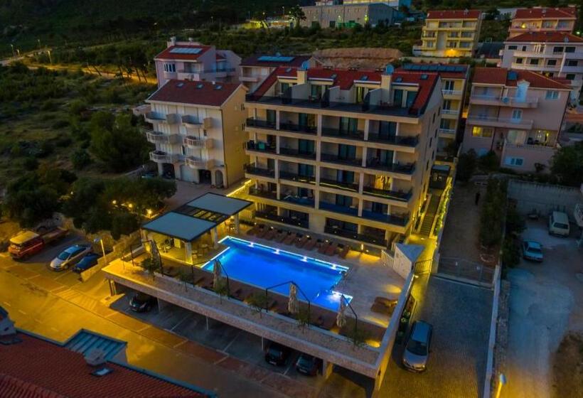 Апартаменты 2 Спальни Вид на Море, Luxury Aparthotel