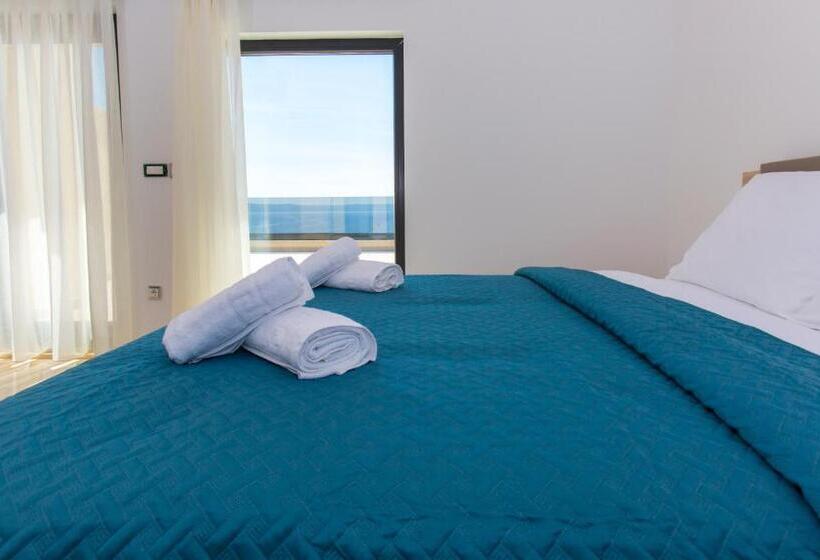 Апартаменты 3 Спальни Вид на Море, Luxury Aparthotel