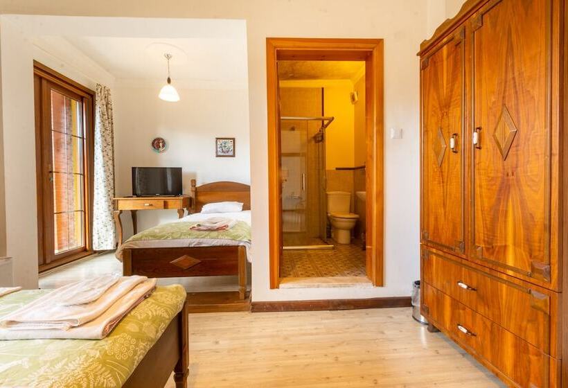 Люкс Семейный 2 Спальни, İznik Seyir Otel