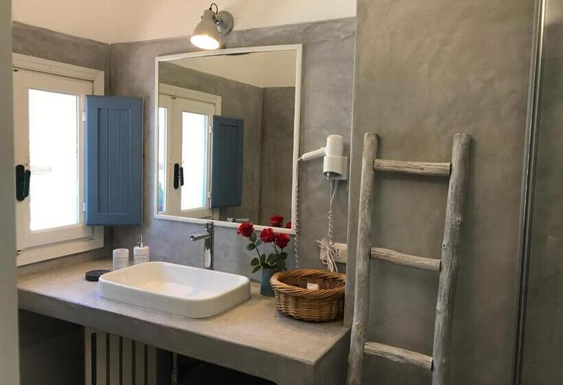 스탠다드 스튜디오, Le Lanterne Resort