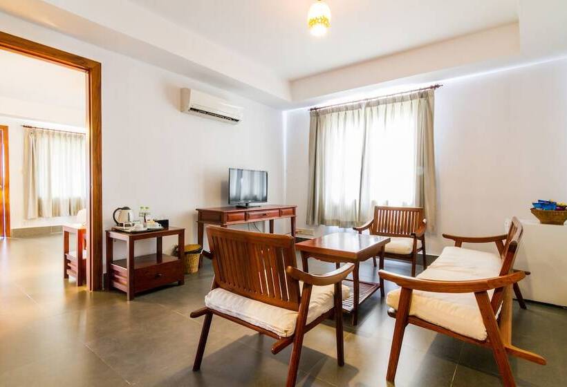 Люкс Повышенной Комфортности, Cambodian Country Club