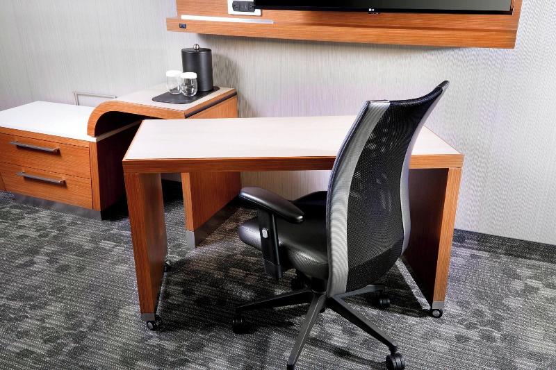 キングサイズベッドのスタンダードルーム, Courtyard By Marriott Houston Intercontinental Airport
