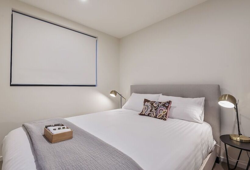 Апартаменты 2 Спальни, 110 Hampden Apartments