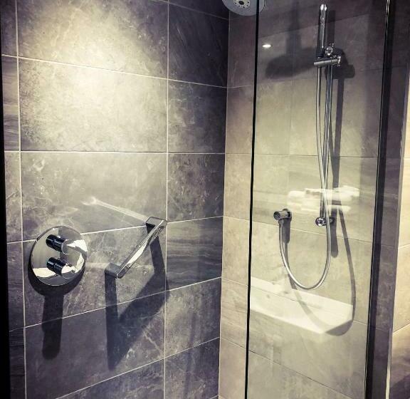 Номер Deluxe, Maldron Hotel Belfast City