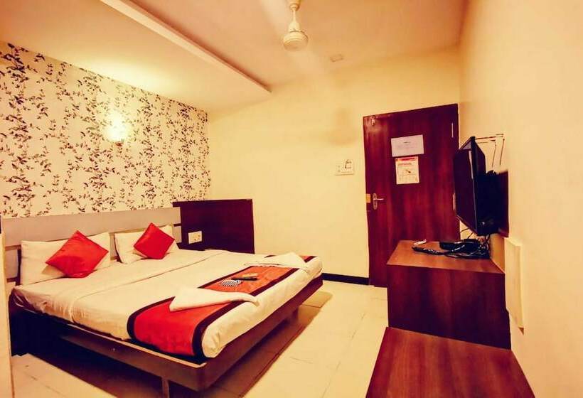 豪华房间, Sai Sharan Stay Inn