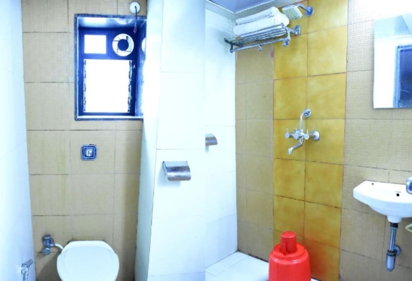 豪华房间, Sai Sharan Stay Inn
