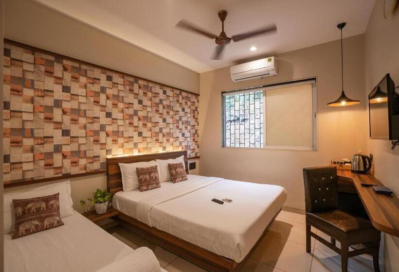 Трехместный Номер Deluxe, Zostel Mumbai