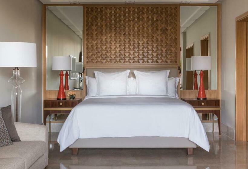 اتاق لوکس با تخت بزرگ, Four Seasons Hotel Tunis