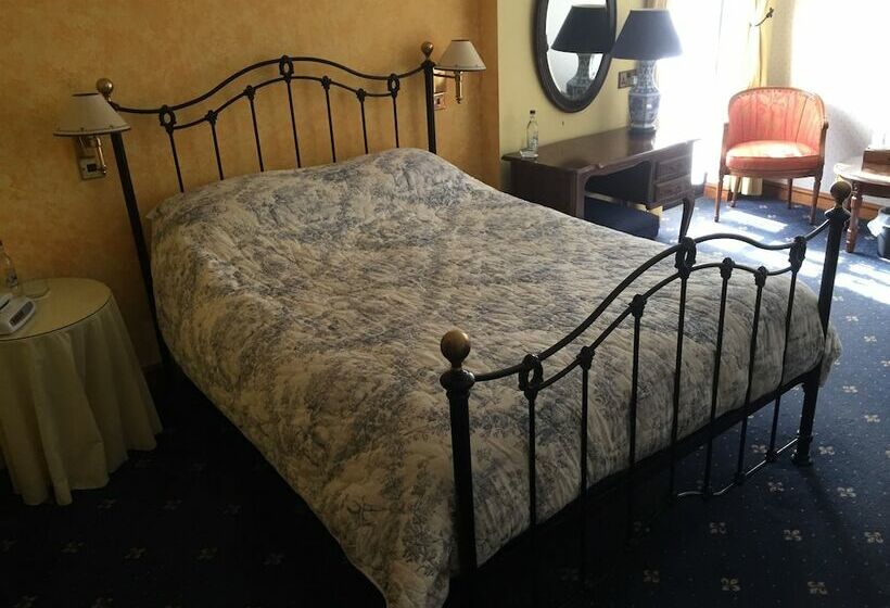 Номер Superior, Cross Keys Hotel Chatteris