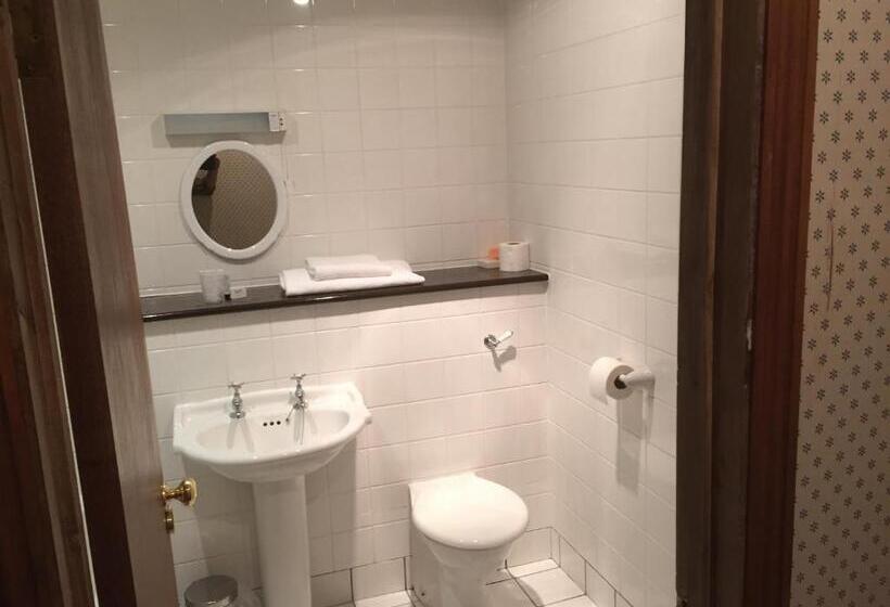 Номер Superior, Cross Keys Hotel Chatteris