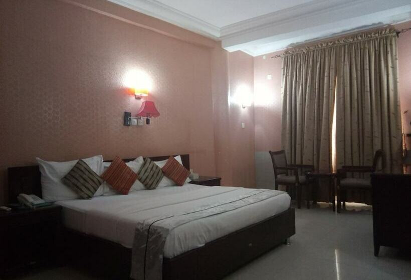 اتاق استاندارد با تخت دوبل, Crocodile Hotels And Restaurant Limited