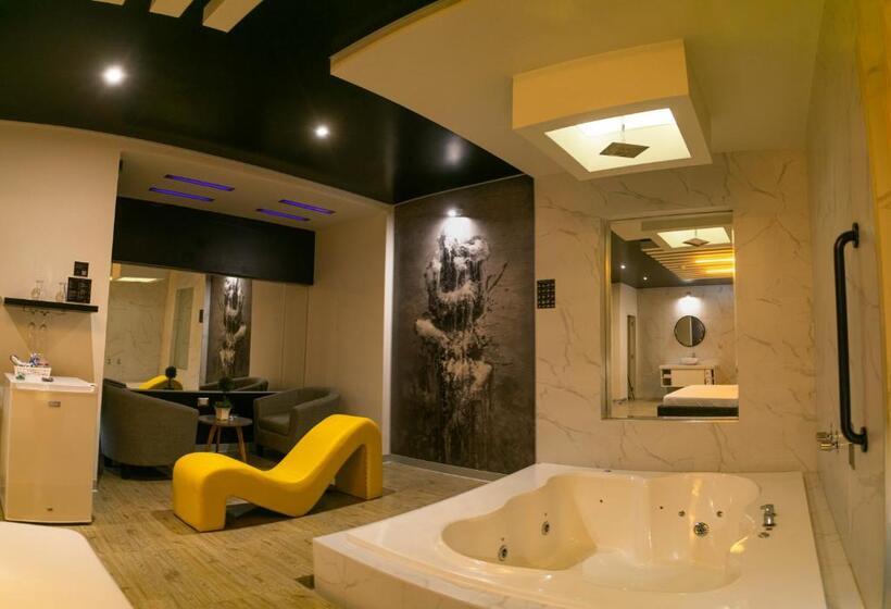 Президентский Люкс, Orei Private Suites Adult Only