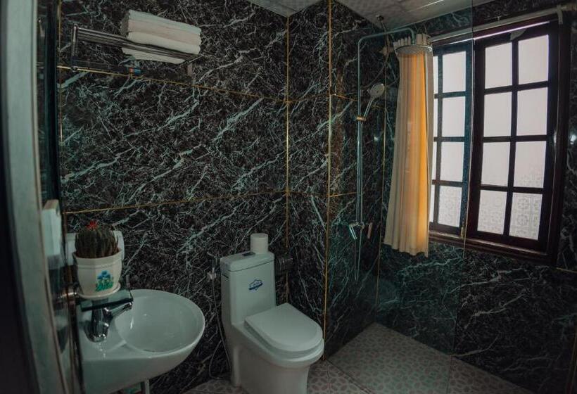 اتاق استاندارد سه نفره, Le Boutique Sapa