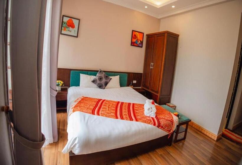 اتاق استاندارد سه نفره, Le Boutique Sapa