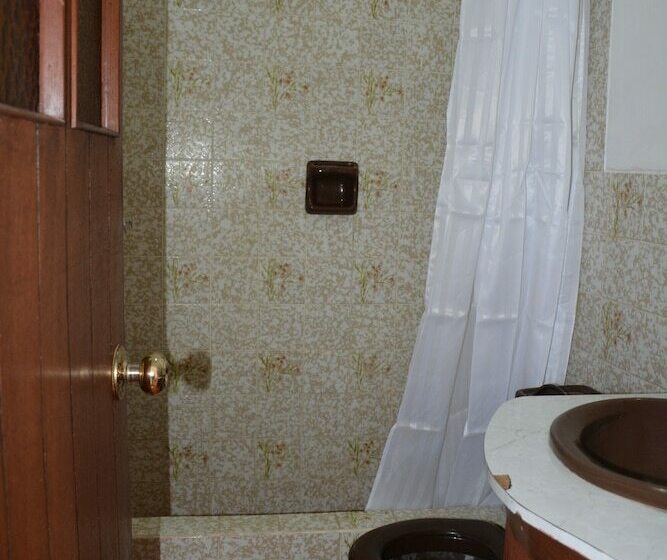 Номер Стандарт Трехместный, Hostal Cuesta Del Sol   Hostel