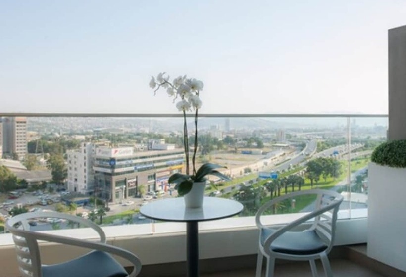 带城市景观及双人床的标准房间, Four Points By Sheraton Izmir